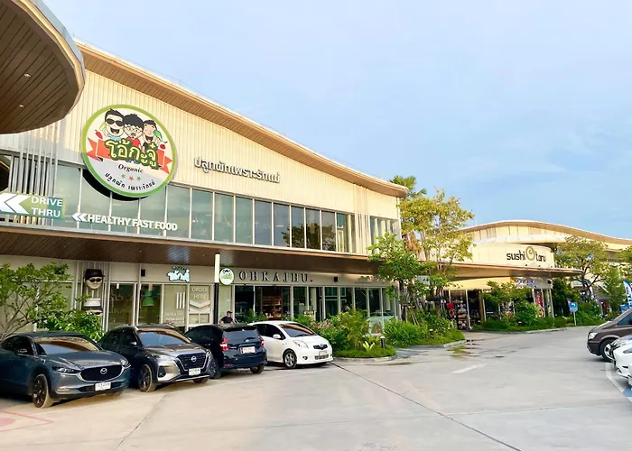 Bhumidol Near Don Muang Airport
